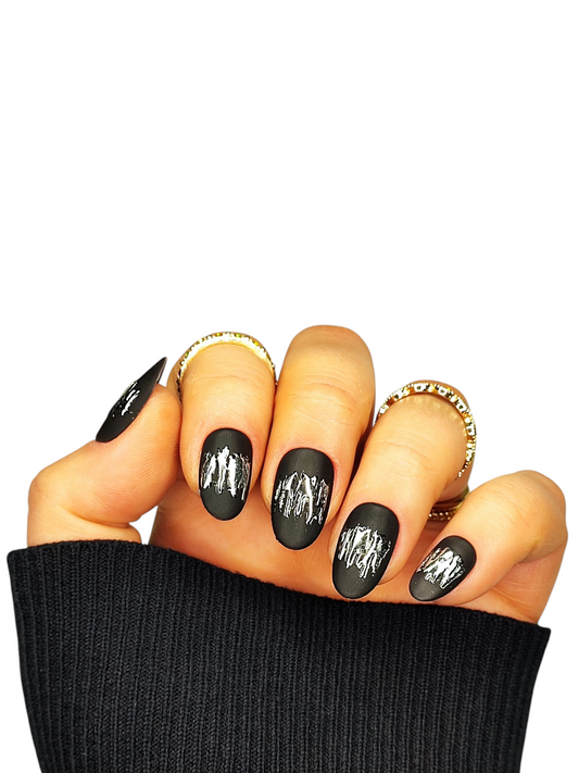 Black Chrome Art – Schwarze Matte Press On Nails mit Silber-Chrome Details | MEVANAILS