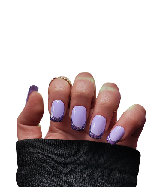 Glitter French Lila – Lila French Nägel mit Glitzer | MEVANAILS
