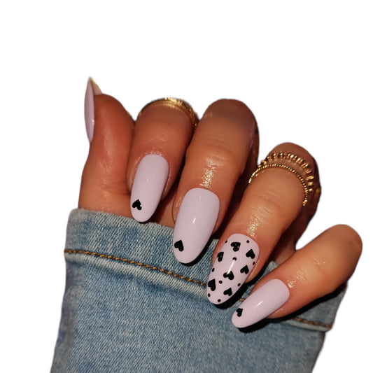 Press On Nails Lila Love – Lila Gel-Nägel mit Herz-Design von MEVANAILS
