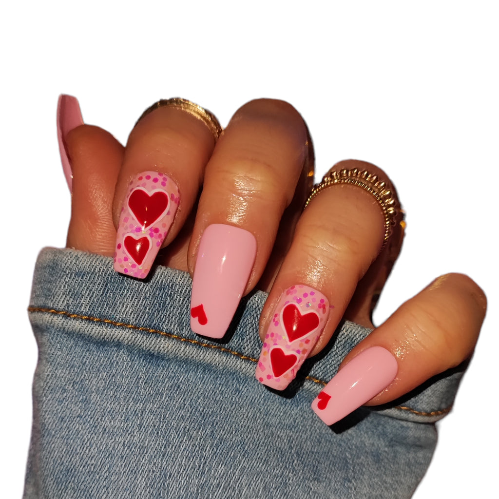 Press On Nails Love – Gel-Nägel mit Herz-Design von MEVANAILS